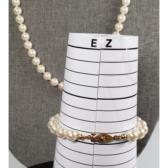 Vintage Knotted Faux Pearl Gold Tone Fish Hook Clasp 30"  Necklace & 7” Bracelet - Picture 5 of 12